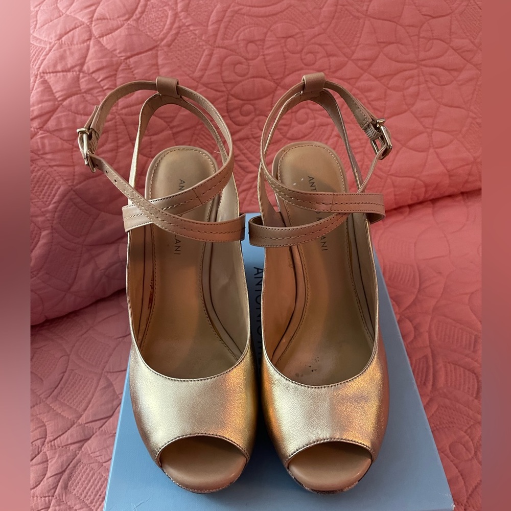 Antonio Melani gold and zebra print wedges